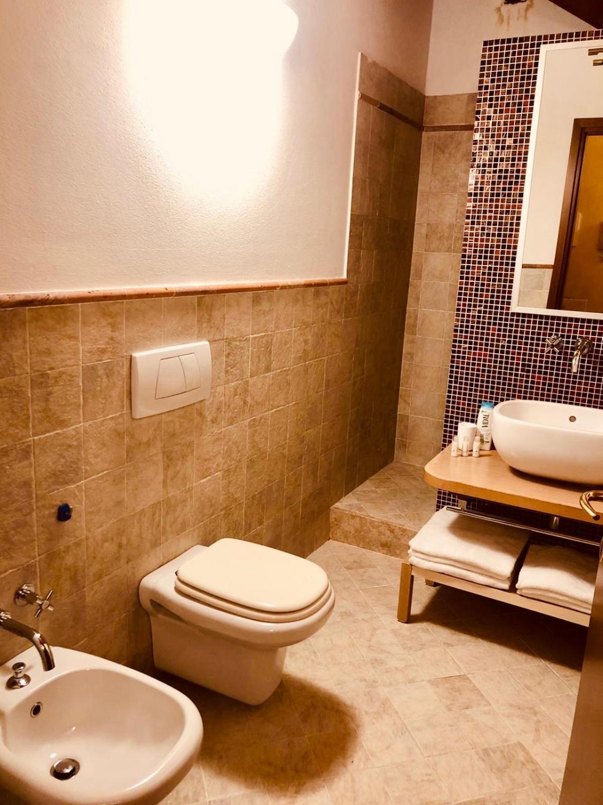 Ferienwohnung Bergamo Easy Airport Private Parking Exterior foto