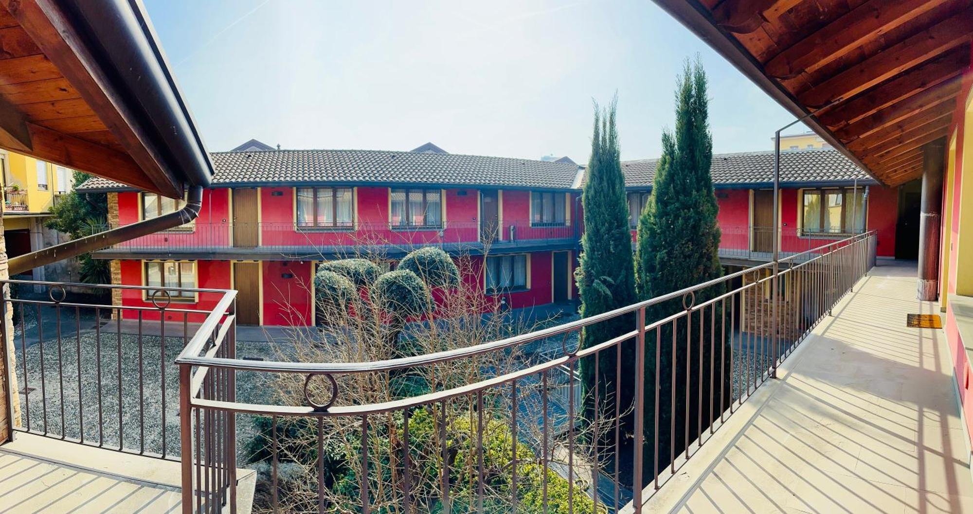Ferienwohnung Bergamo Easy Airport Private Parking Exterior foto